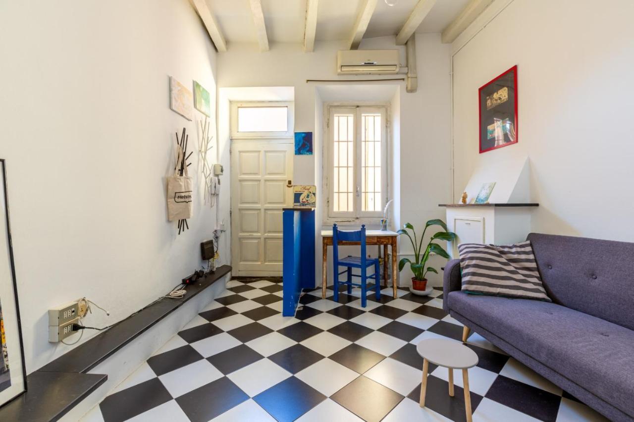 Porta Ticinese Colorful Apartment! Appartement Milaan