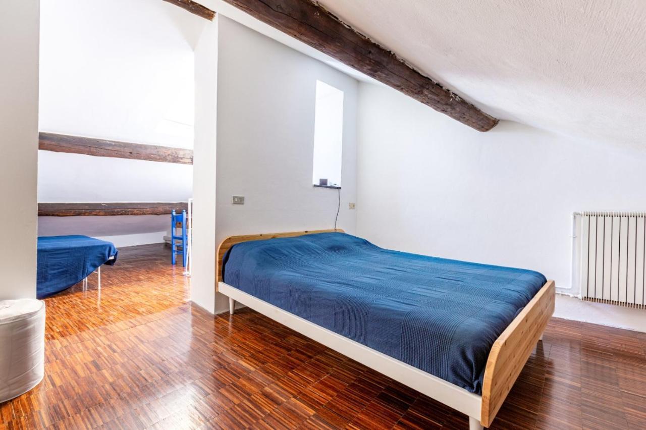 Porta Ticinese Colorful Apartment! Appartement